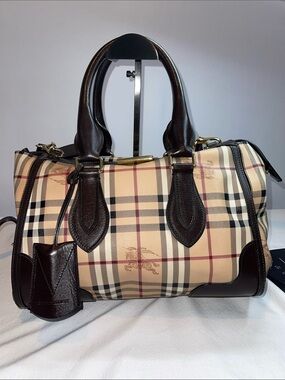Burberry Haymarket Check Small Gladstone in Brown